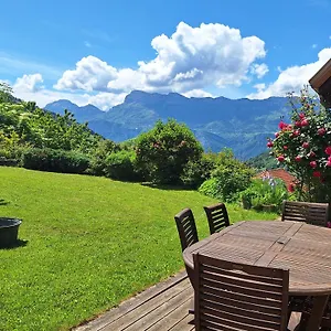 Couette-café Eco-logis Mad'in Belledonne, Theys